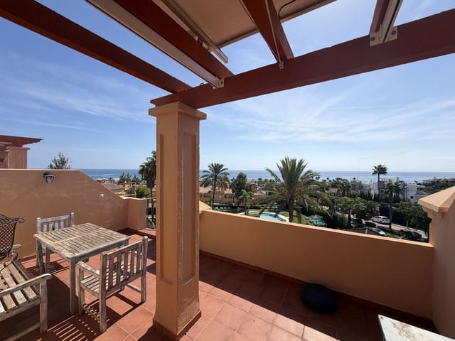 3 chambre Maison de Ville à vendre à Buenas Noches, Estepona avec piscine garage - 595 000 € (Ref: 10146486)
