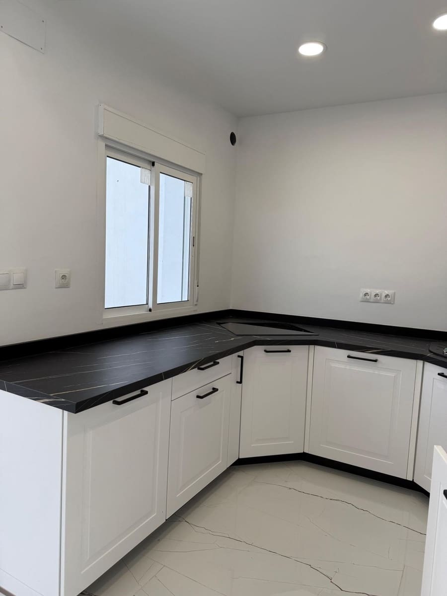 4 soveværelse Lejlighed til salg i Alhaurin el Grande med garage - € 290.000 (Ref: 10146491)