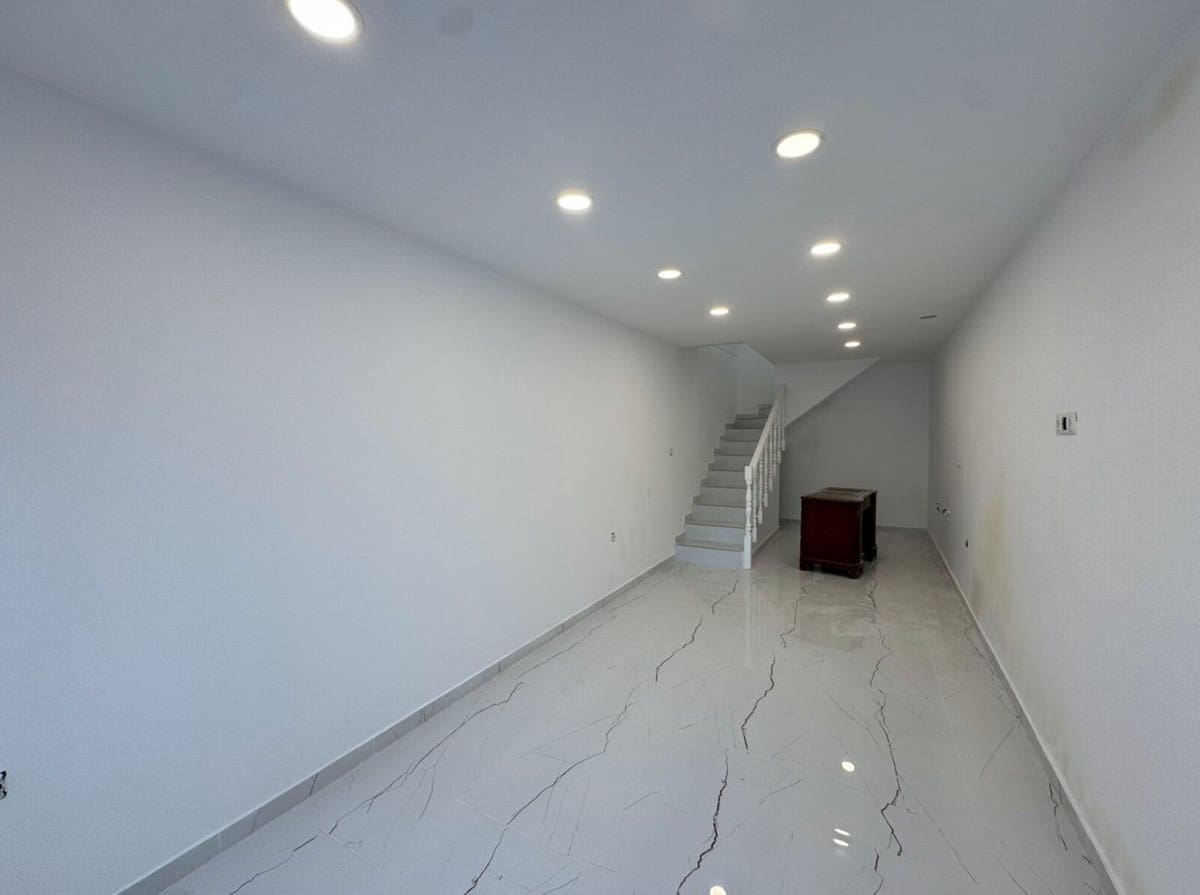 4 soveværelse Lejlighed til salg i Alhaurin el Grande med garage - € 290.000 (Ref: 10146491)
