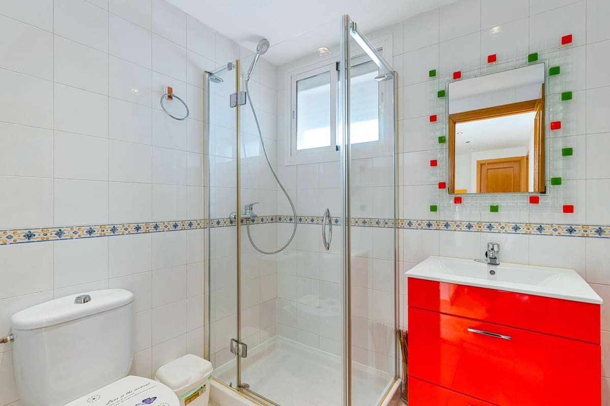 3 quarto Apartamento para venda em New Golden Mile com piscina garagem - 550 000 € (Ref: 10146495)