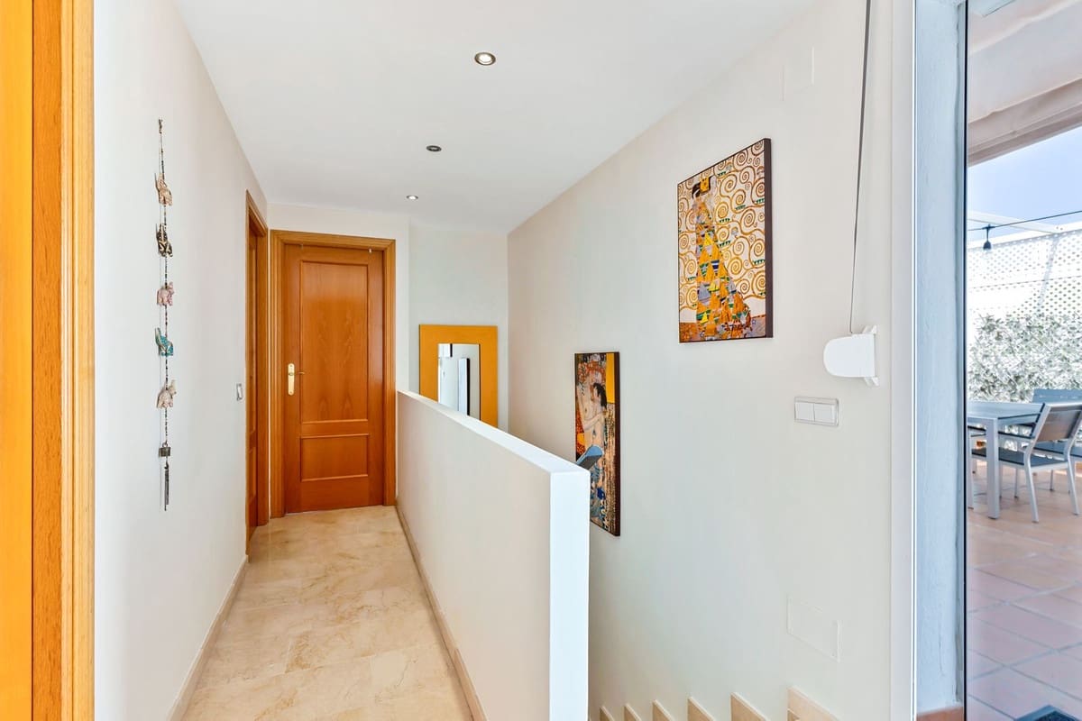 3 quarto Apartamento para venda em New Golden Mile com piscina garagem - 550 000 € (Ref: 10146495)