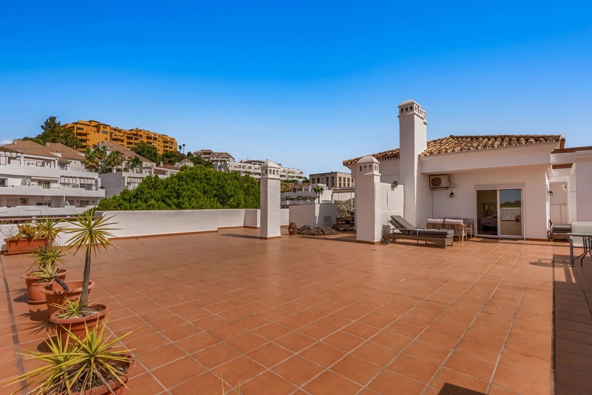 3 quarto Apartamento para venda em New Golden Mile com piscina garagem - 550 000 € (Ref: 10146495)