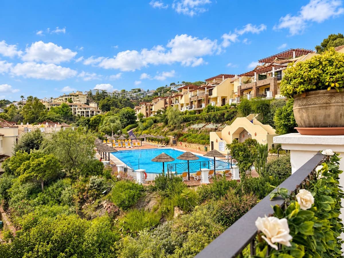 3 slaapkamer Appartement te koop in Benahavis met zwembad garage - € 695.000 (Ref: 10146511)
