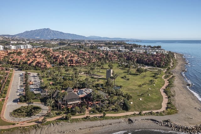 2 makuuhuone Huoneisto myytävänä paikassa New Golden Mile, Estepona mukana uima-altaan 
autotalli - 895 000 € (Ref: 10146519)