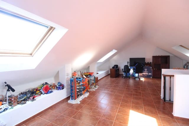 3 makuuhuone Omakotitalo myytävänä paikassa Guadalmina, Marbella mukana 
autotalli - 730 000 € (Ref: 10146527)