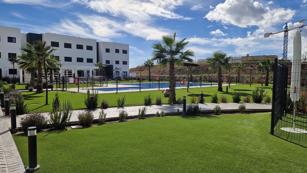 3 Zimmer Apartment zu verkaufen in Estepona mit Pool Garage - 419.000 € (Ref: 10146539)