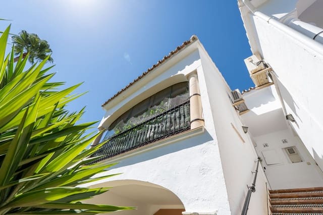 1 soverom Leilighet til salgs i El Paraiso, Estepona med svømmebasseng - € 249 000 (Ref: 10146547)