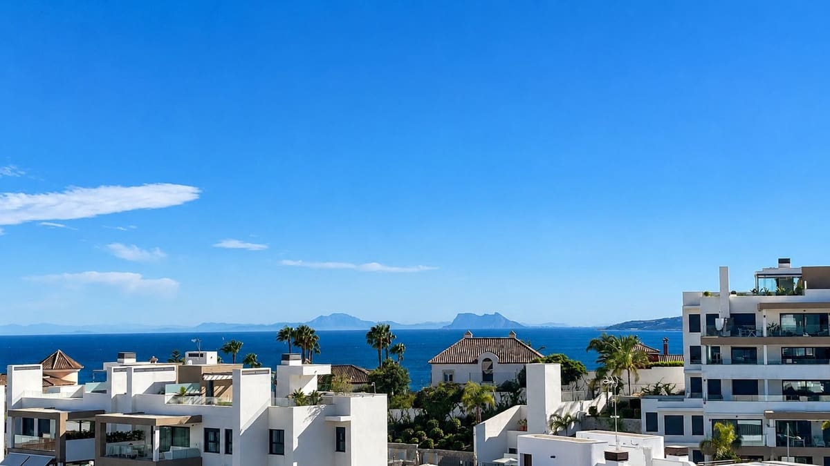 3 soverom Leilighet til salgs i Estepona med svømmebasseng garasje - € 1 390 000 (Ref: 10146551)