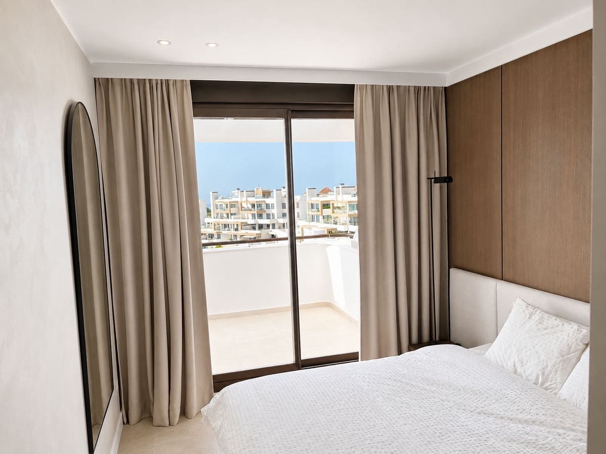 3 soverom Leilighet til salgs i Estepona med svømmebasseng garasje - € 1 390 000 (Ref: 10146551)