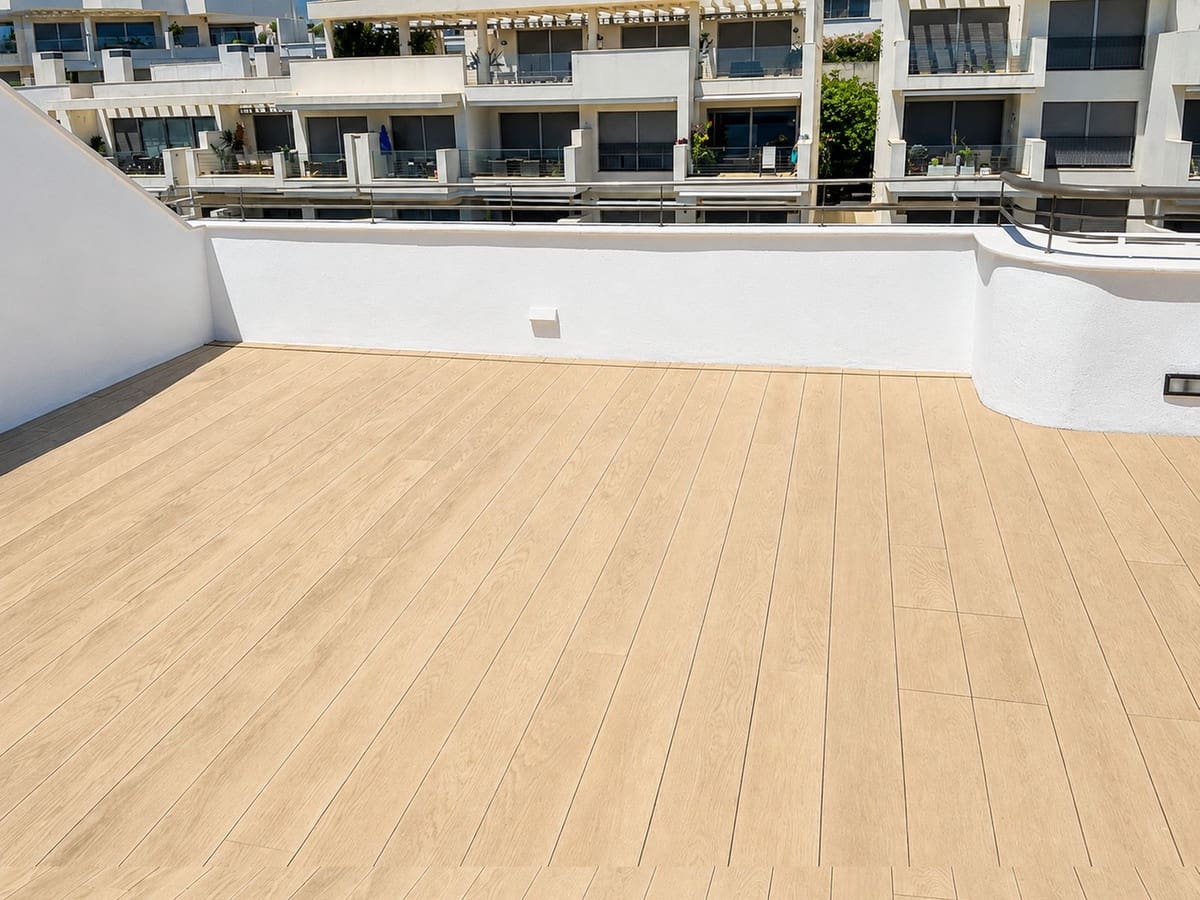 3 soverom Leilighet til salgs i Estepona med svømmebasseng garasje - € 1 390 000 (Ref: 10146551)