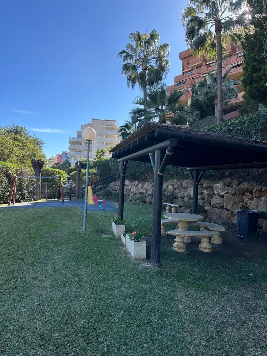 2 slaapkamer Appartement te koop in Benalmadena met zwembad garage - € 379.000 (Ref: 10146556)