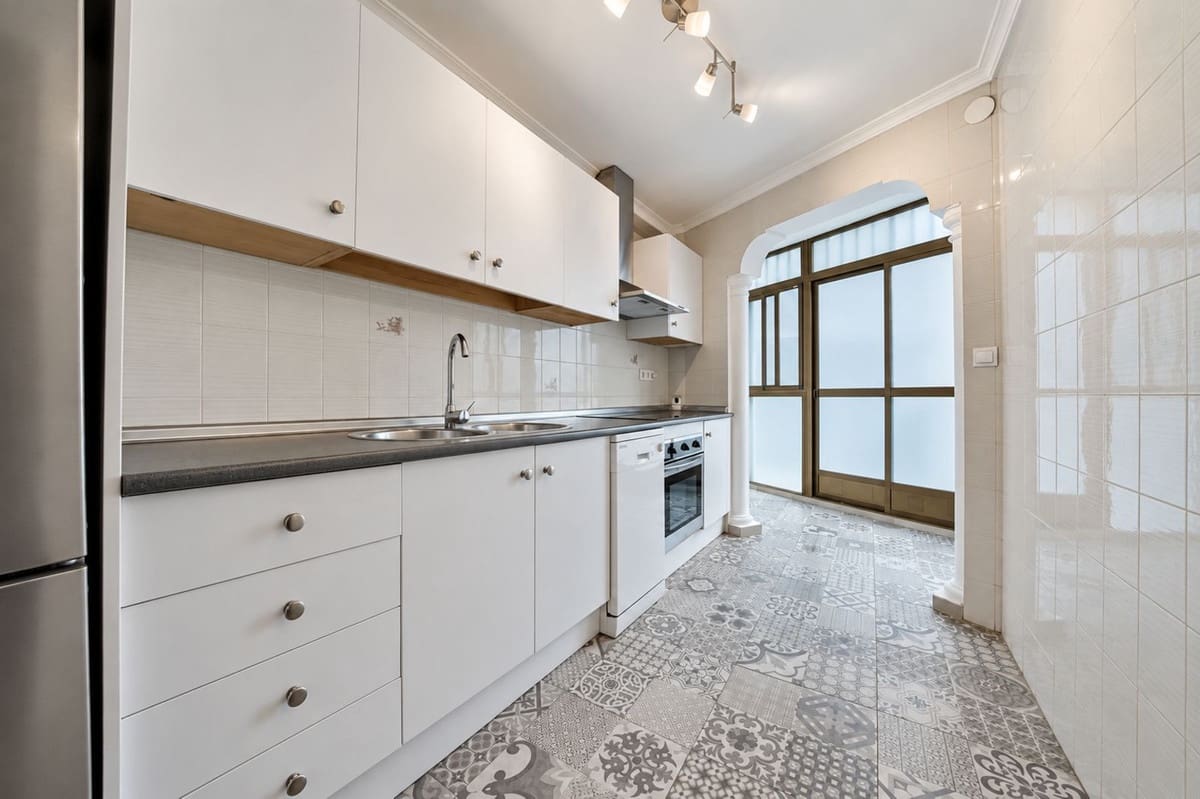 Apartamento de 3 habitaciones en Estepona en venta - 319.000 € (Ref: 10146574)