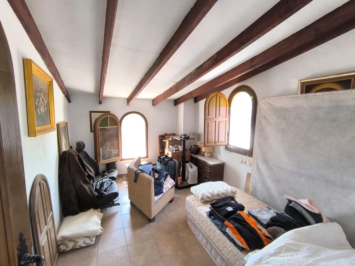 Chalet de 8 habitaciones en Novelda en venta con piscina garaje - 399.999 € (Ref: 10146618)