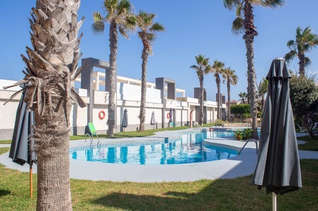 2 slaapkamer Appartement te koop in Los Europeos, Torrevieja met zwembad - € 299.000 (Ref: 10146626)