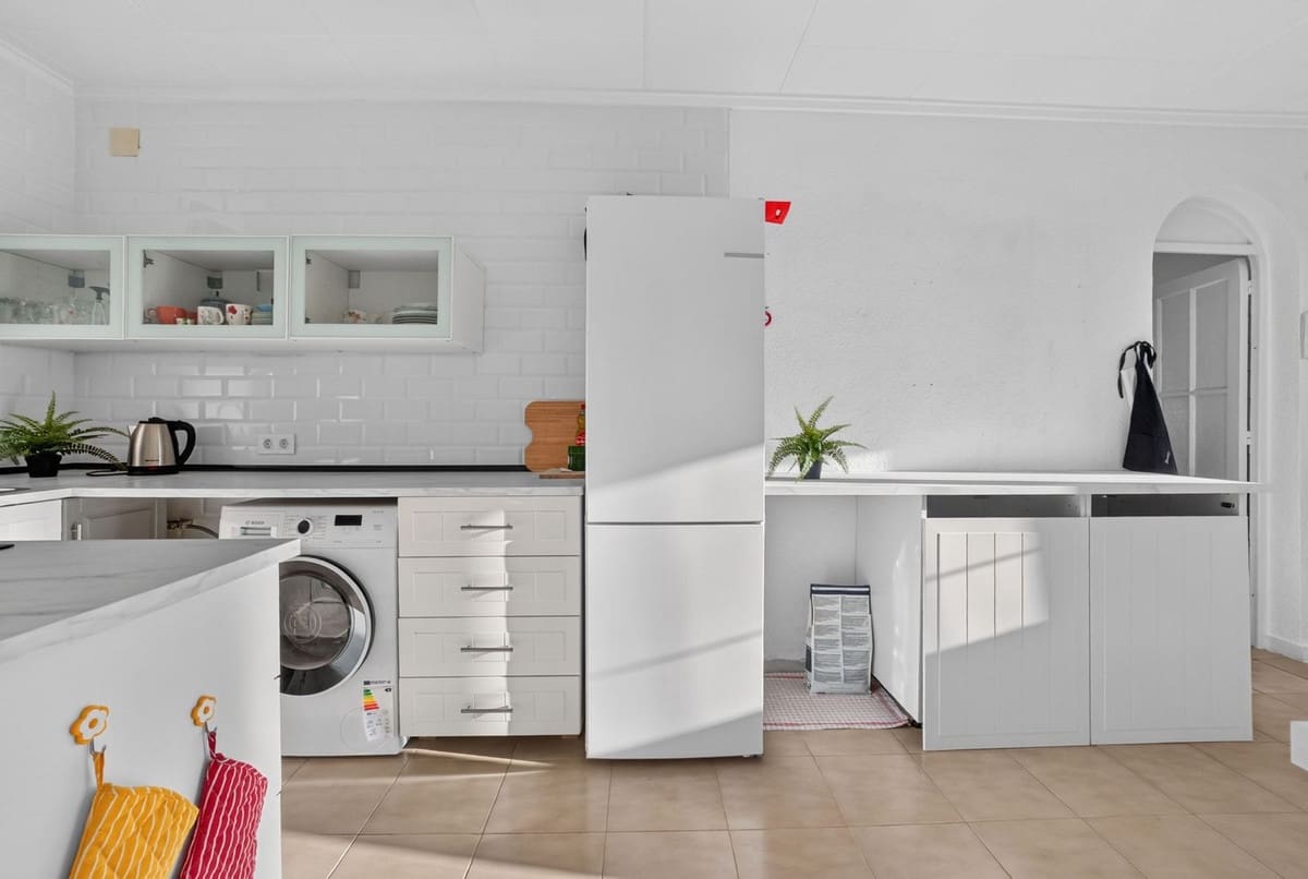 3 sypialnia Willa na sprzedaż w Torrevieja z basenem - 349 000 € (Ref: 10146628)