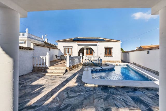 3 sypialnia Willa na sprzedaż w El Chaparral, Torrevieja z basenem - 349 000 € (Ref: 10146628)