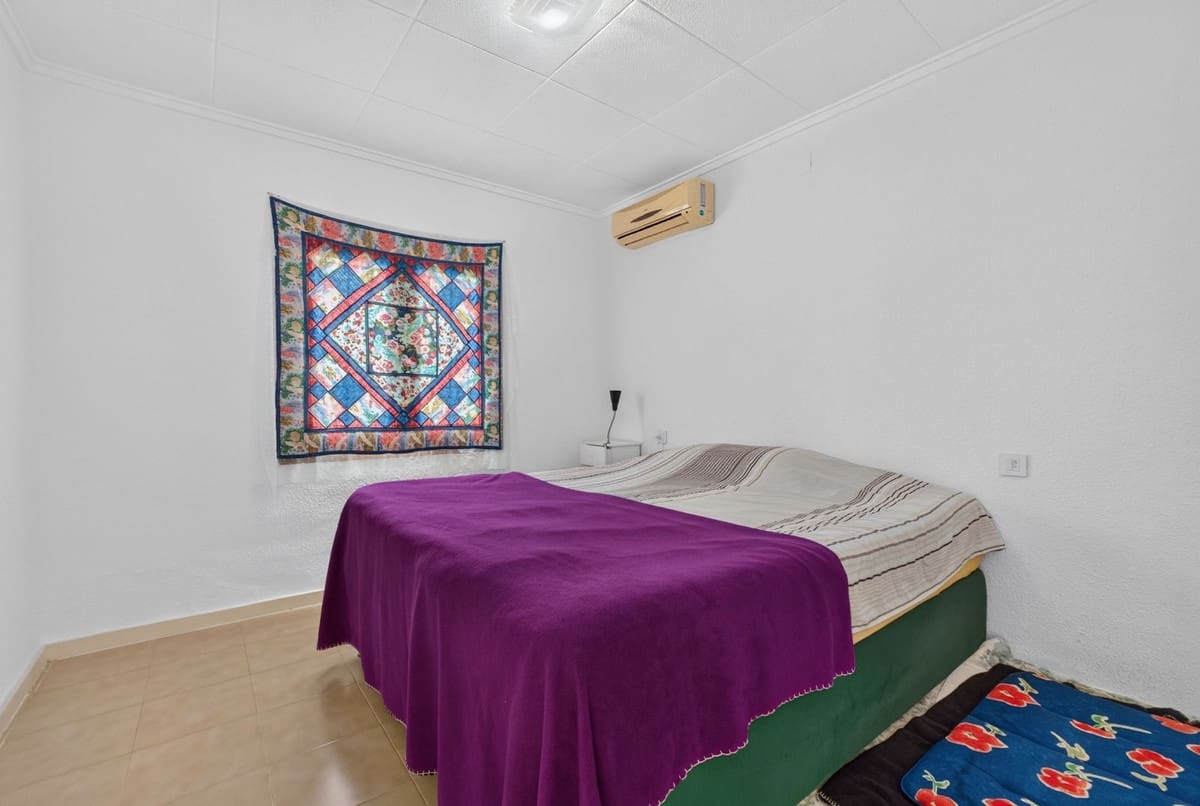 3 sypialnia Willa na sprzedaż w Torrevieja z basenem - 349 000 € (Ref: 10146628)