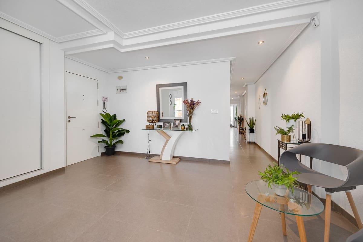 3 chambre Appartement à vendre à Torrevieja - 239 000 € (Ref: 10146636)