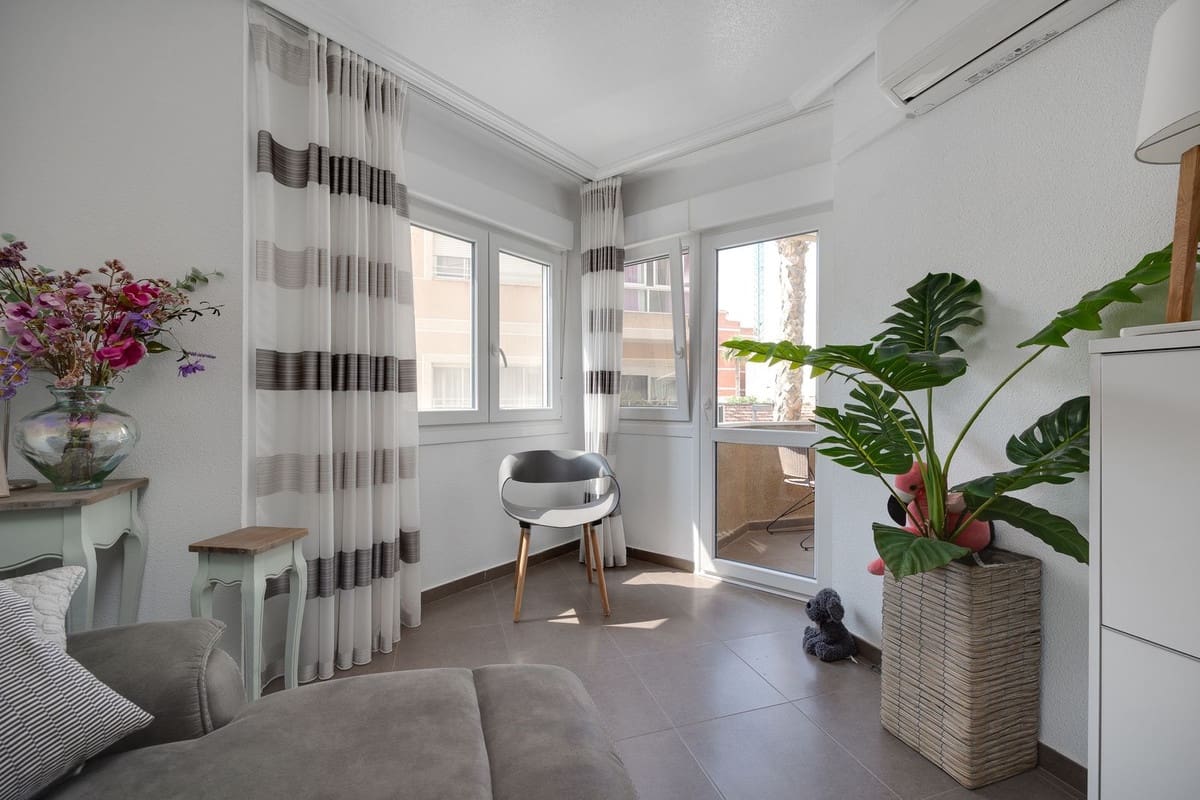 3 chambre Appartement à vendre à Torrevieja - 239 000 € (Ref: 10146636)