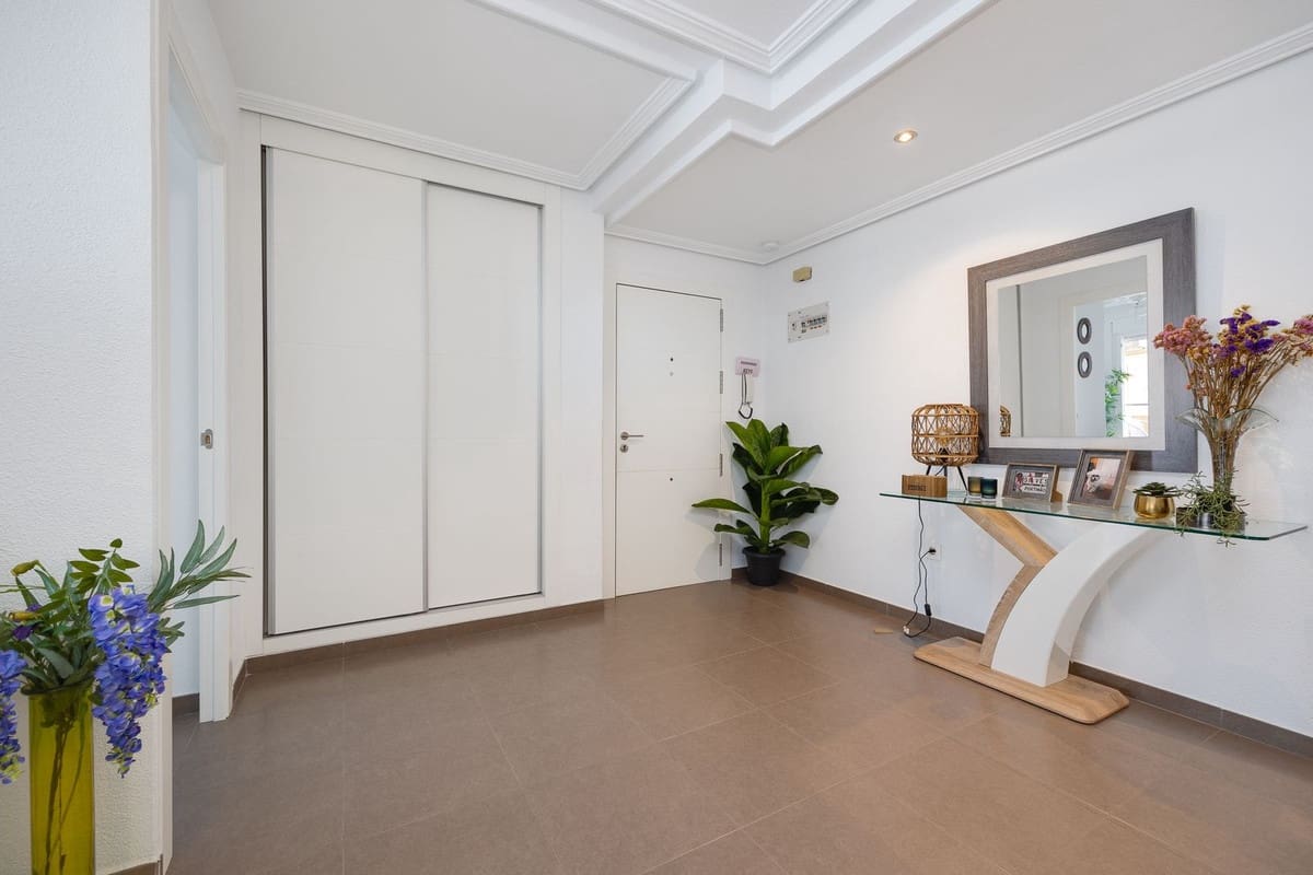 3 chambre Appartement à vendre à Torrevieja - 239 000 € (Ref: 10146636)