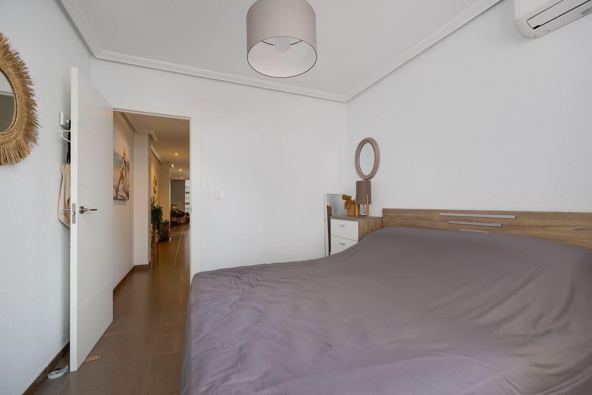 3 chambre Appartement à vendre à Torrevieja - 239 000 € (Ref: 10146636)