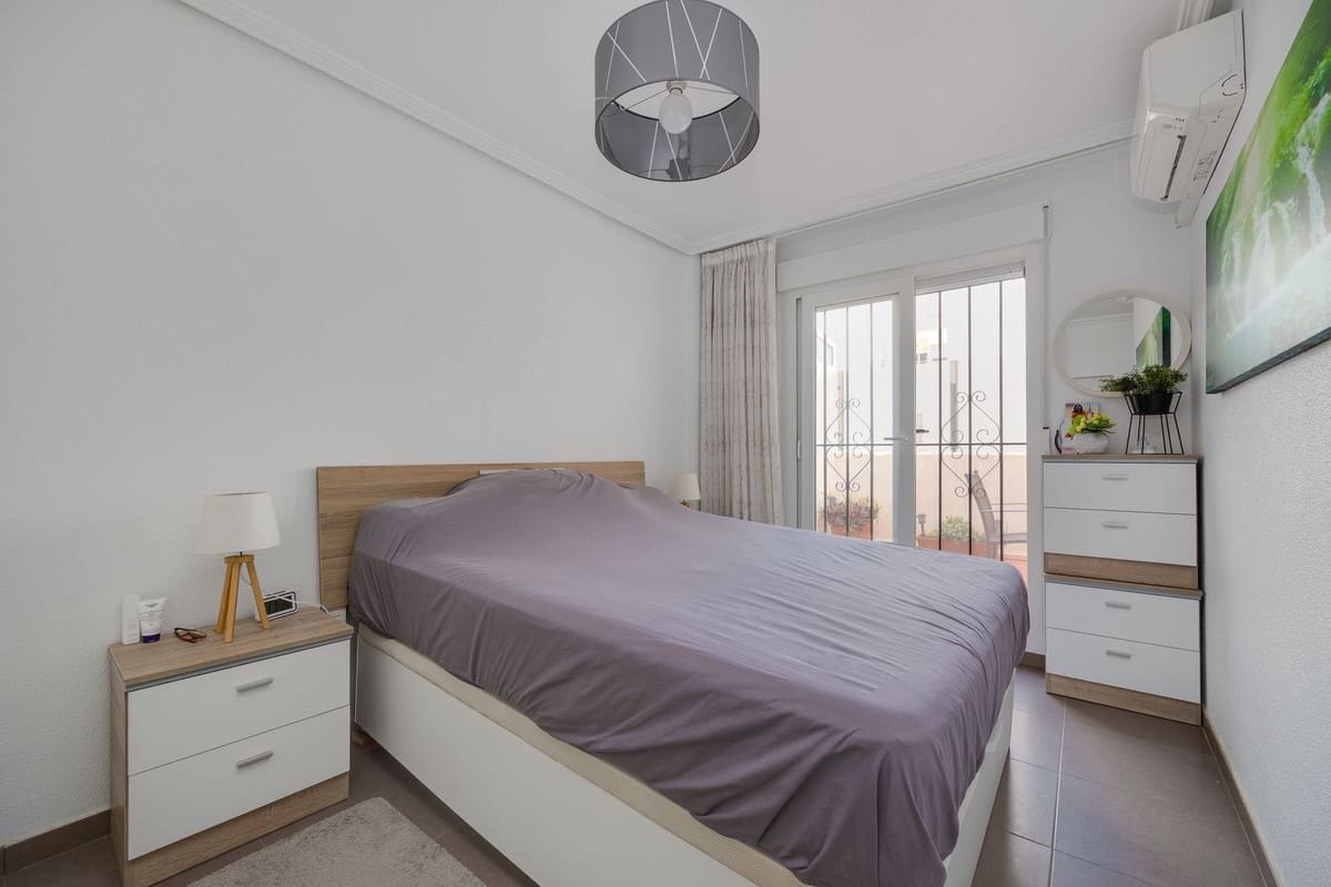 3 chambre Appartement à vendre à Torrevieja - 239 000 € (Ref: 10146636)