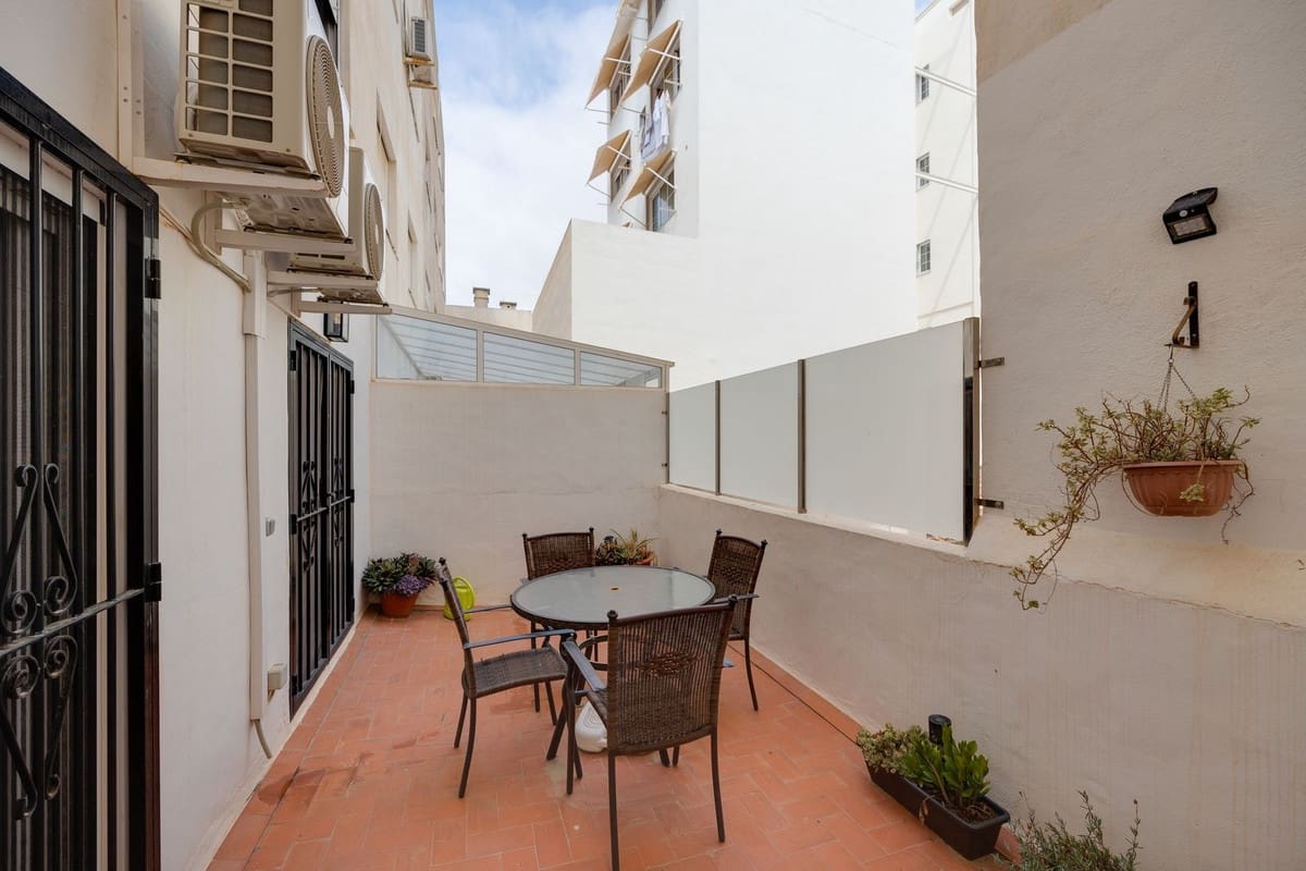 3 chambre Appartement à vendre à Torrevieja - 239 000 € (Ref: 10146636)