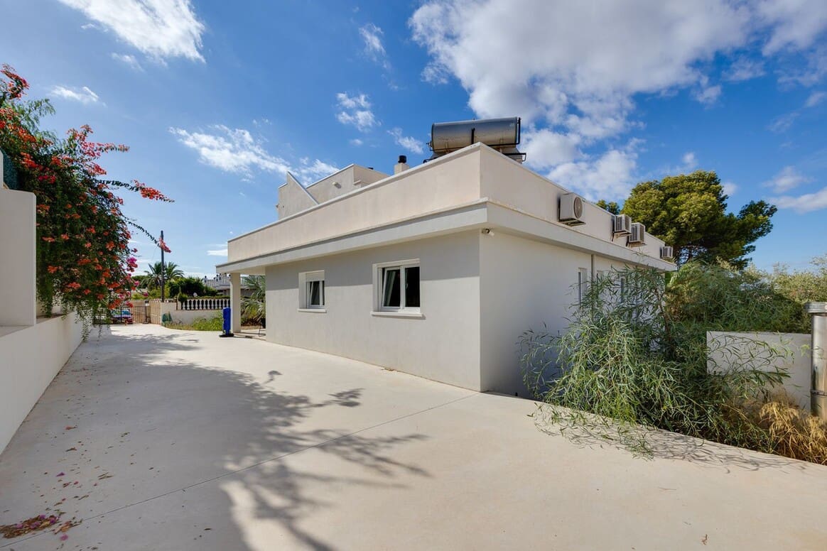4 soveværelse Villa til salg i Rojales med swimmingpool garage - € 549.000 (Ref: 10146637)