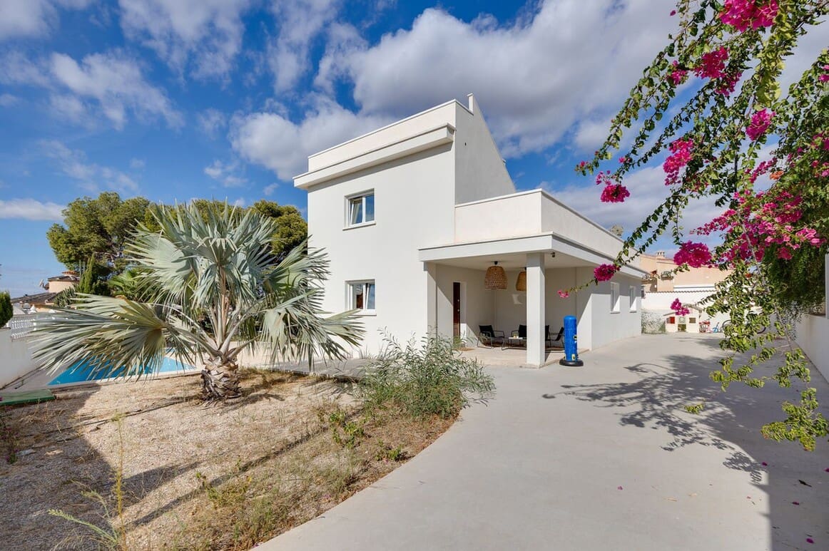 4 soveværelse Villa til salg i Rojales med swimmingpool garage - € 549.000 (Ref: 10146637)