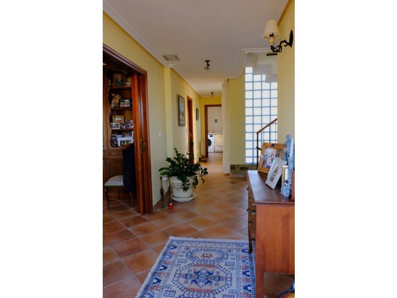5 Zimmer Villa zu verkaufen in Orihuela mit Pool Garage - 649.999 € (Ref: 10146657)