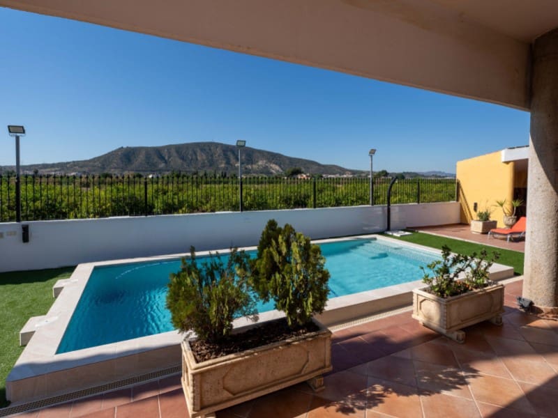 5 Zimmer Villa zu verkaufen in Orihuela mit Pool Garage - 649.999 € (Ref: 10146657)