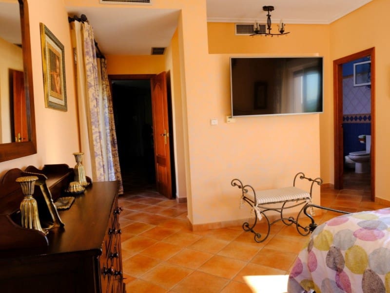 5 Zimmer Villa zu verkaufen in Orihuela mit Pool Garage - 649.999 € (Ref: 10146657)