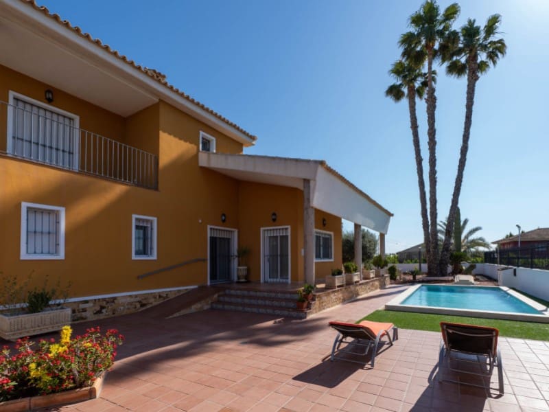 5 Zimmer Villa zu verkaufen in Orihuela mit Pool Garage - 649.999 € (Ref: 10146657)
