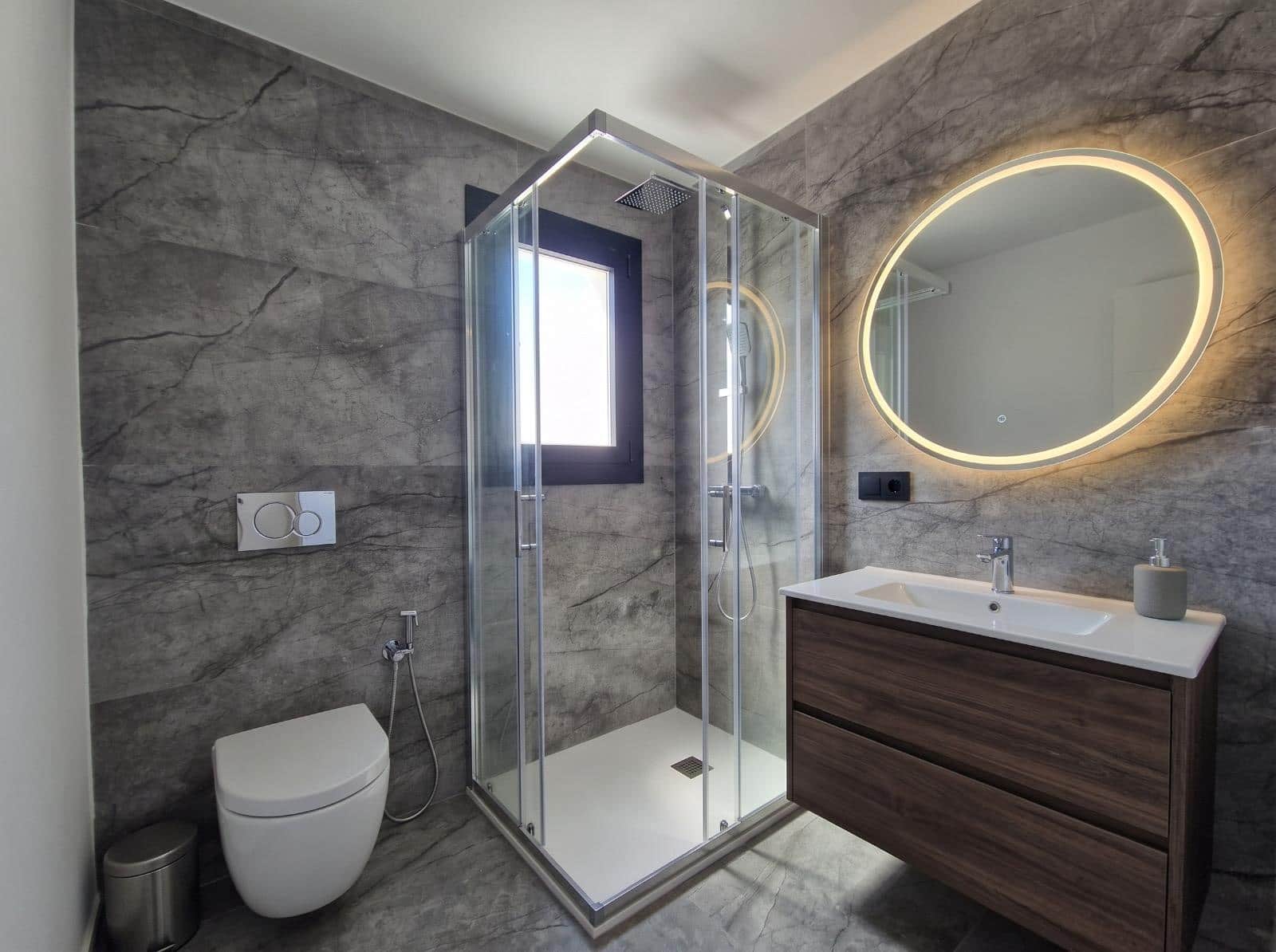 3 chambre Villa/Maison à vendre à Torrevieja avec piscine garage - 560 000 € (Ref: 10146659)