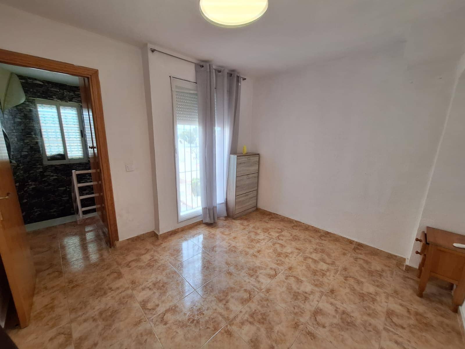 5 quarto Moradia Geminada para venda em Torrevieja com piscina - 209 900 € (Ref: 10146671)