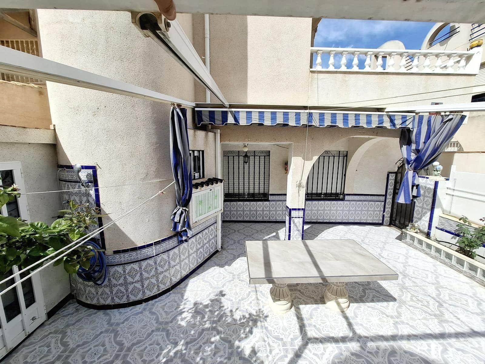 5 quarto Moradia Geminada para venda em Torrevieja com piscina - 209 900 € (Ref: 10146671)