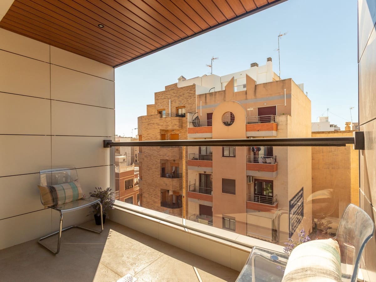 2 quarto Apartamento para venda em Torrevieja com garagem - 359 000 € (Ref: 10147505)