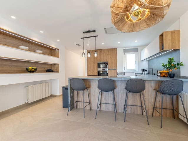2 quarto Apartamento para venda em Centro - Muelle Pesquero, Torrevieja com garagem - 359 000 € (Ref: 10147505)