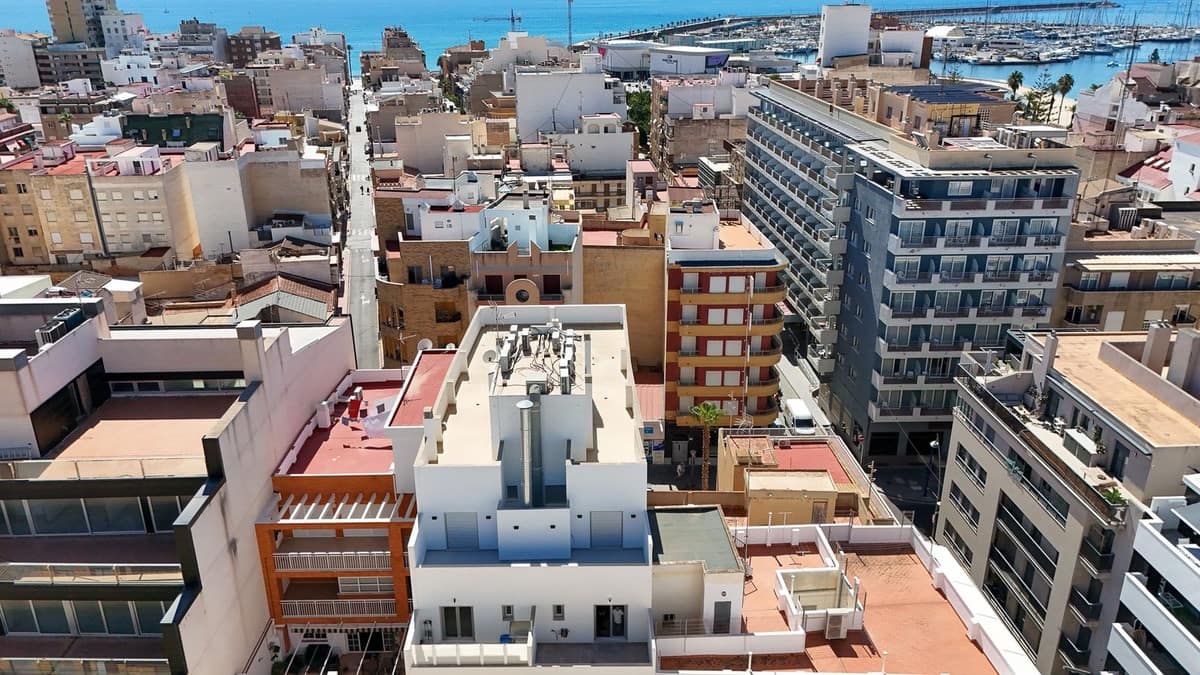 2 quarto Apartamento para venda em Torrevieja com garagem - 359 000 € (Ref: 10147505)