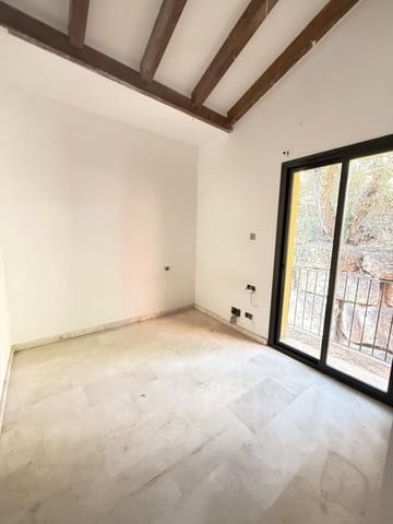 5 soverom Villa til salgs i Santa María, Marbella med svømmebasseng garasje - € 1 300 000 (Ref: 10147514)