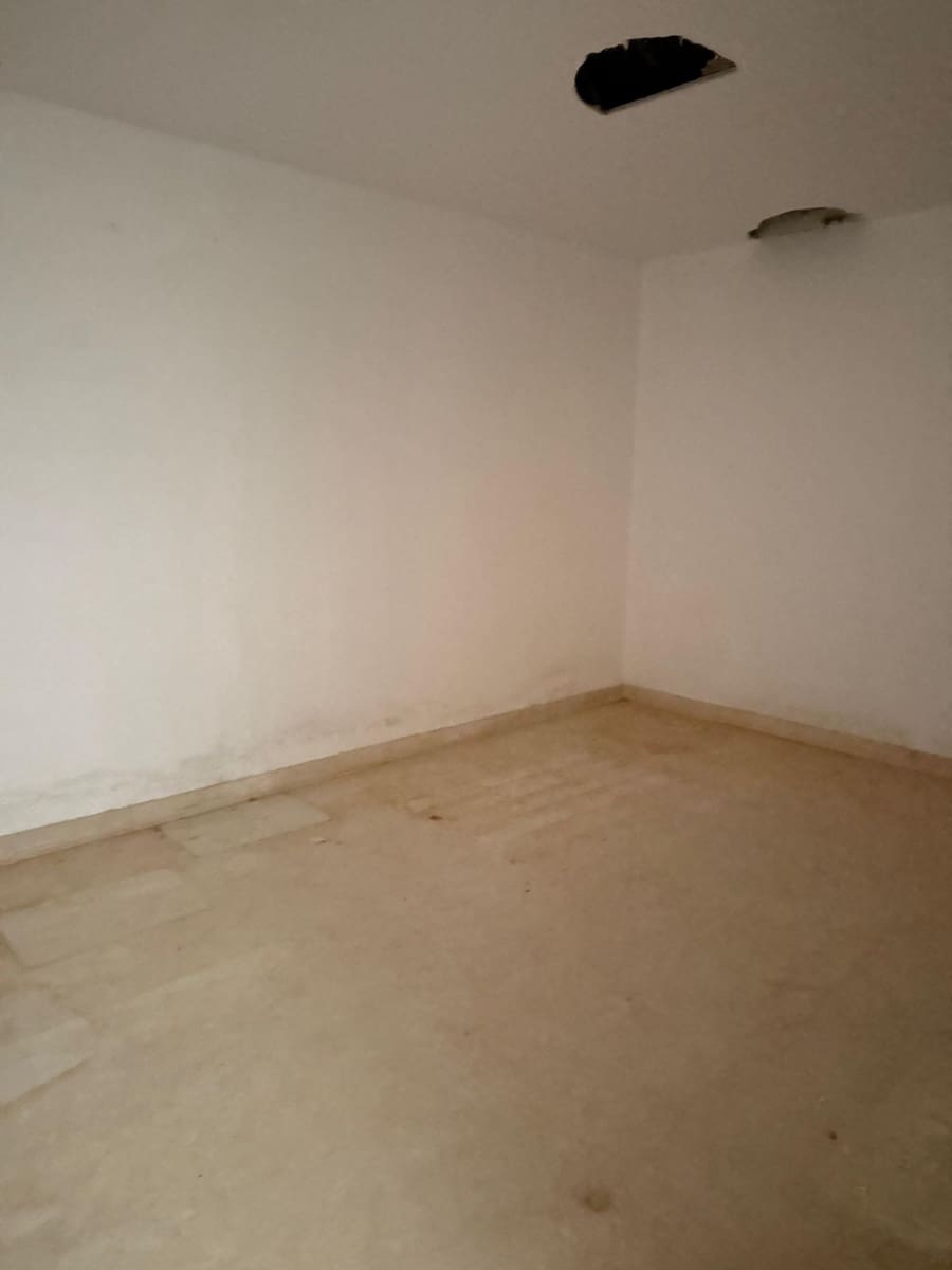 5 soverom Villa til salgs i Marbella med svømmebasseng garasje - € 1 300 000 (Ref: 10147514)