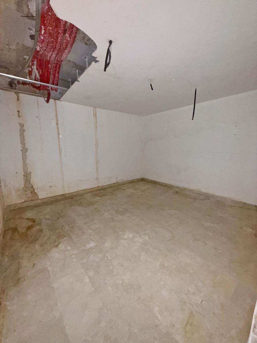 5 soverom Villa til salgs i Marbella med svømmebasseng garasje - € 1 300 000 (Ref: 10147514)