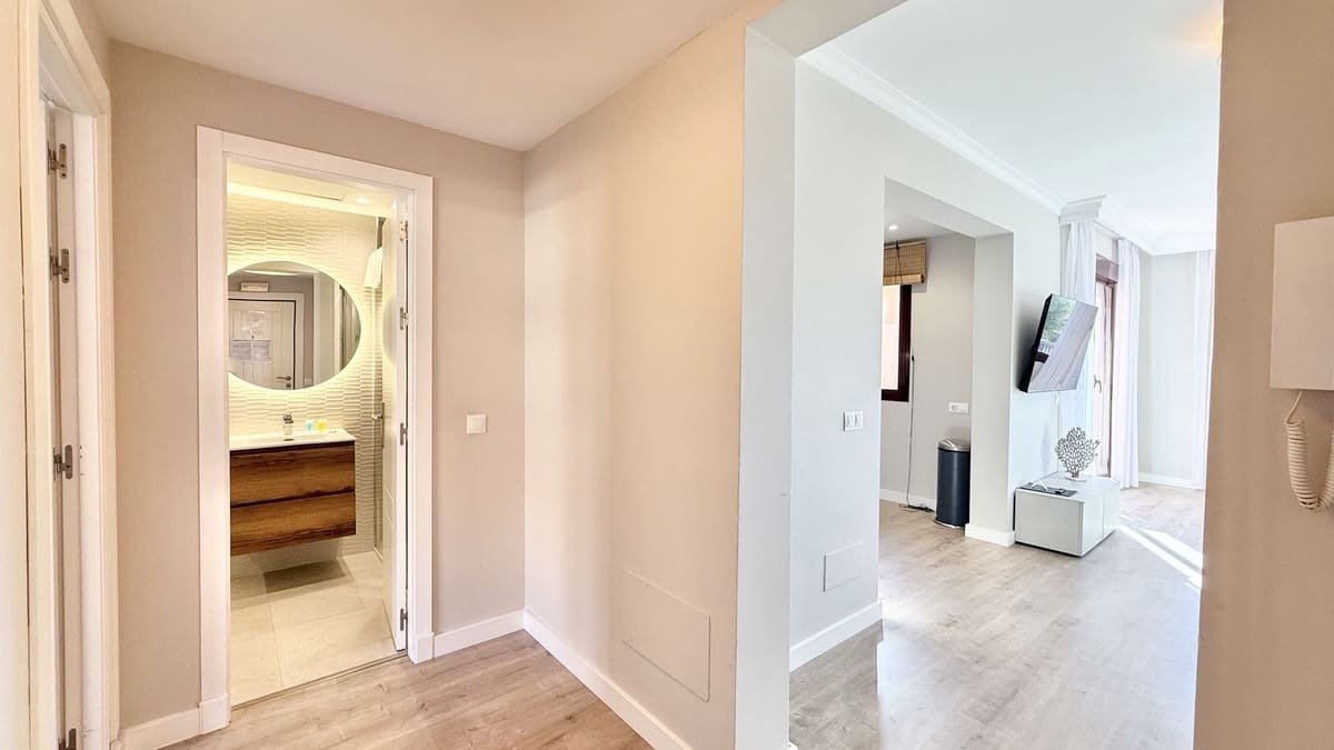 1 soverom Leilighet til salgs i Benahavis med svømmebasseng garasje - € 270 000 (Ref: 10147536)