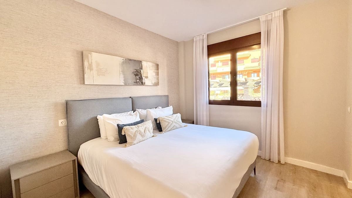 1 soverom Leilighet til salgs i Benahavis med svømmebasseng garasje - € 270 000 (Ref: 10147536)