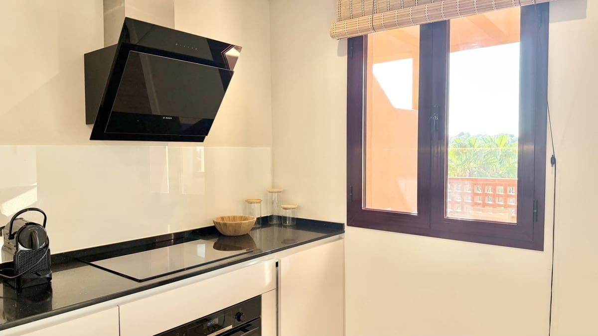 1 soverom Leilighet til salgs i Benahavis med svømmebasseng garasje - € 270 000 (Ref: 10147536)