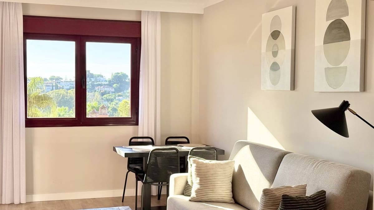 1 soverom Leilighet til salgs i Benahavis med svømmebasseng garasje - € 270 000 (Ref: 10147536)