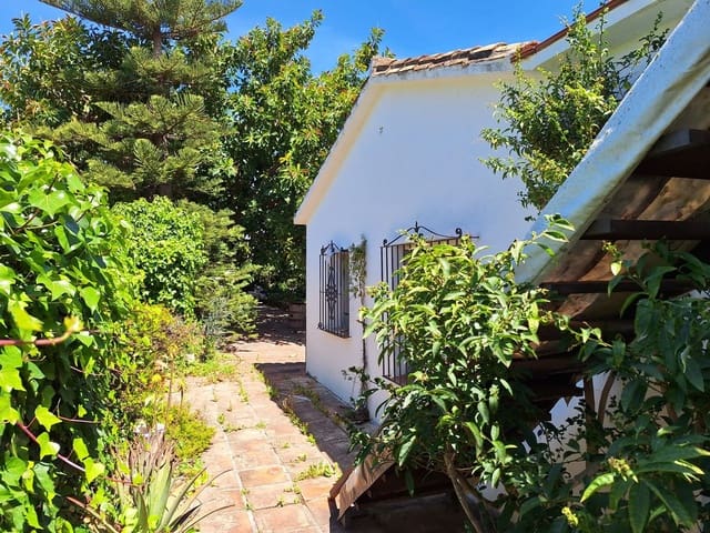 3 makuuhuone Maalaistalo myytävänä paikassa Los Llanos, Estepona - 749 000 € (Ref: 10147552)