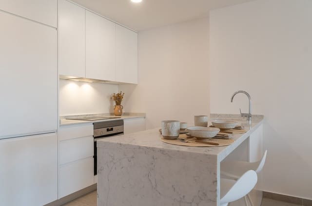 3 soveværelse Lejlighed til salg i Playa Flamenca, Orihuela med swimmingpool garage - € 489.000 (Ref: 10149135)