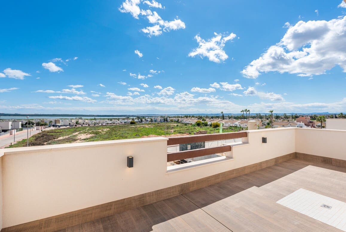 3 bedroom Villa for sale in Los Montesinos with pool garage - € 525,000 (Ref: 10149194)