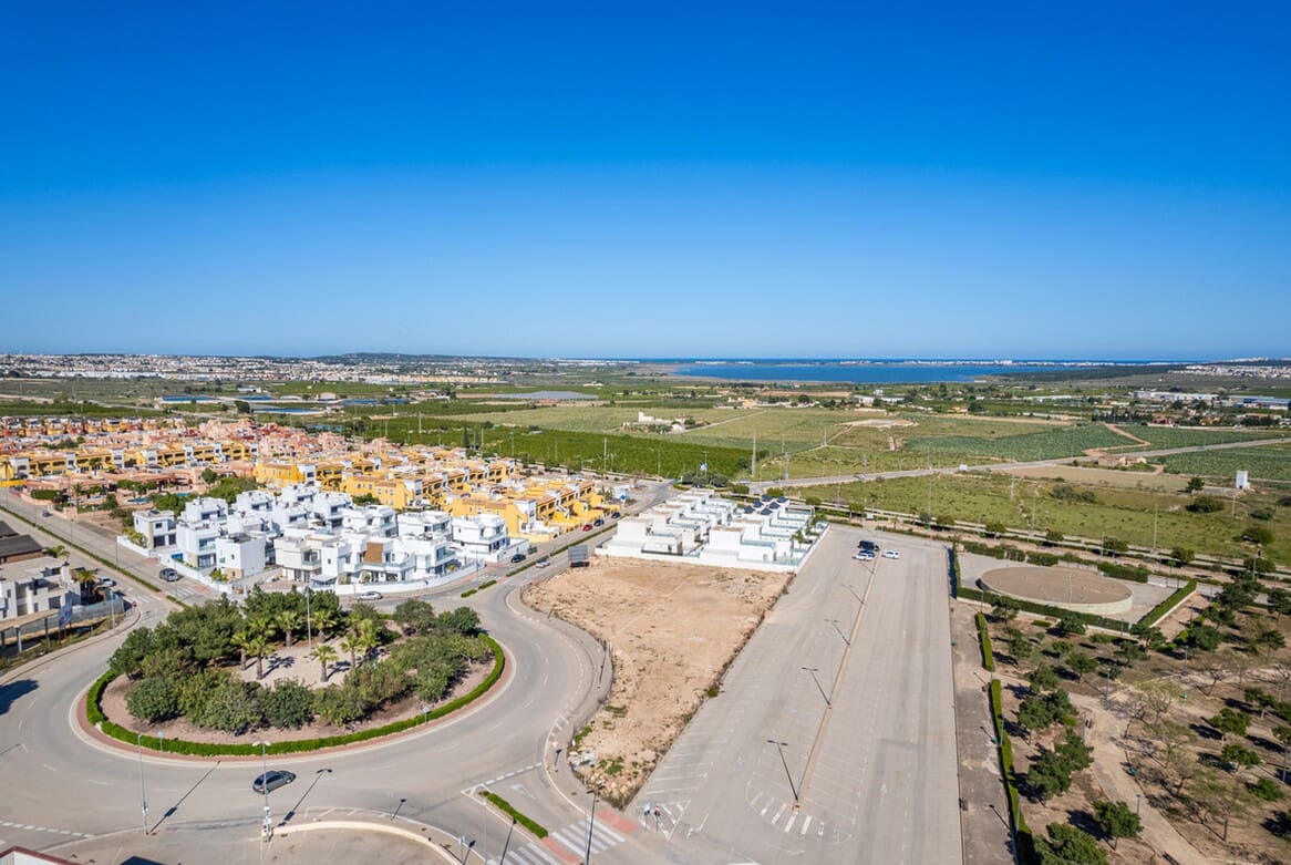 3 bedroom Villa for sale in Los Montesinos with pool garage - € 525,000 (Ref: 10149194)